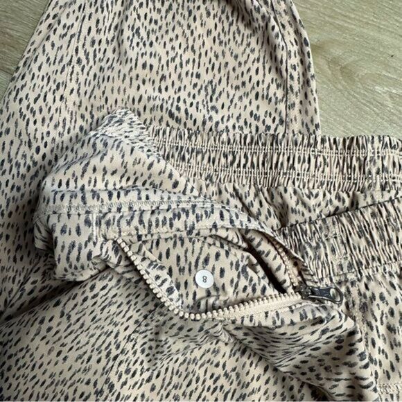 Lululemon Step Lively Crop Jogger Pant‎ Dottie Dash Grain Black 8 - Picture 8 of 9